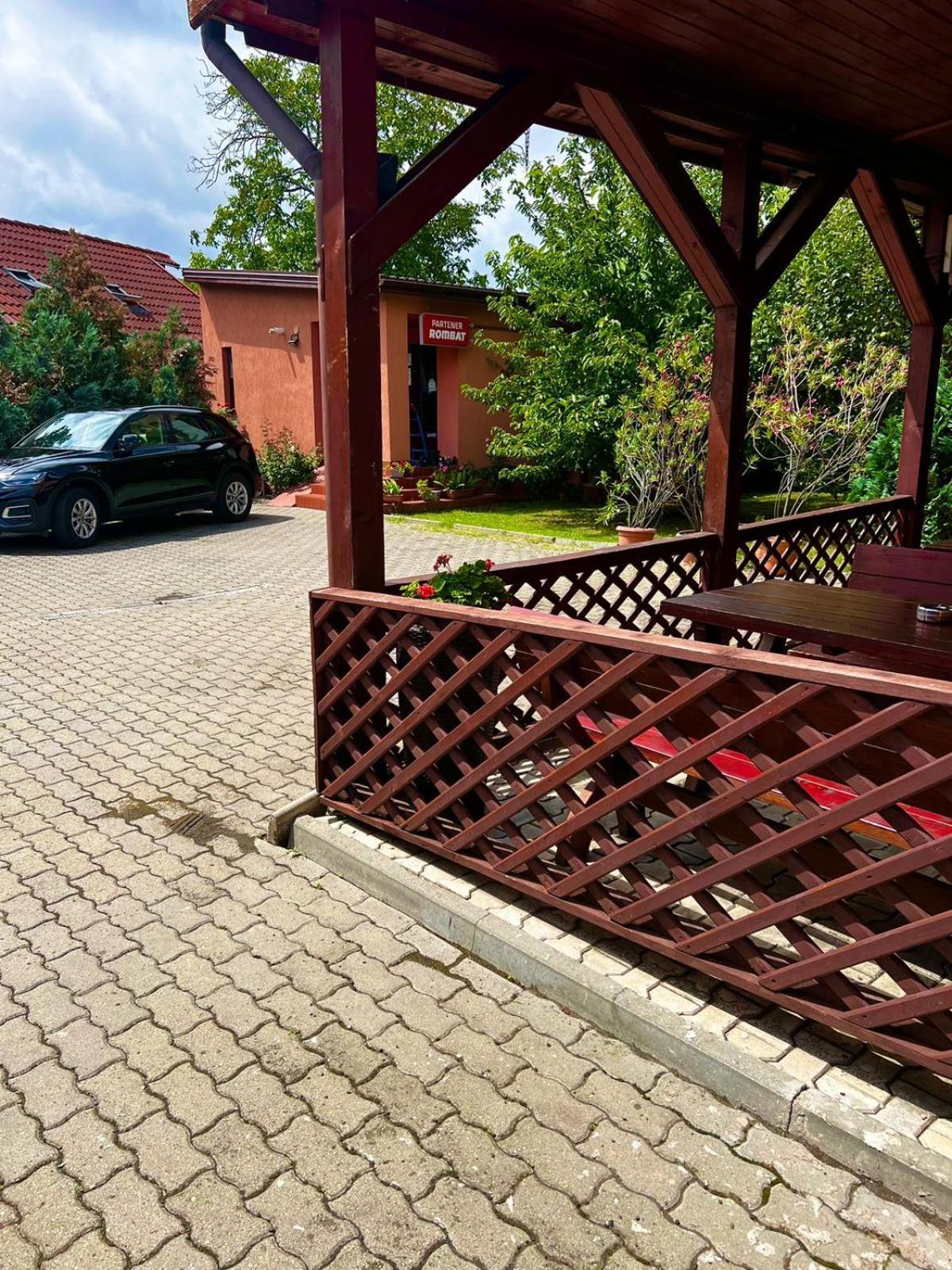 Pensiunea Elena Timisoara Exterior photo